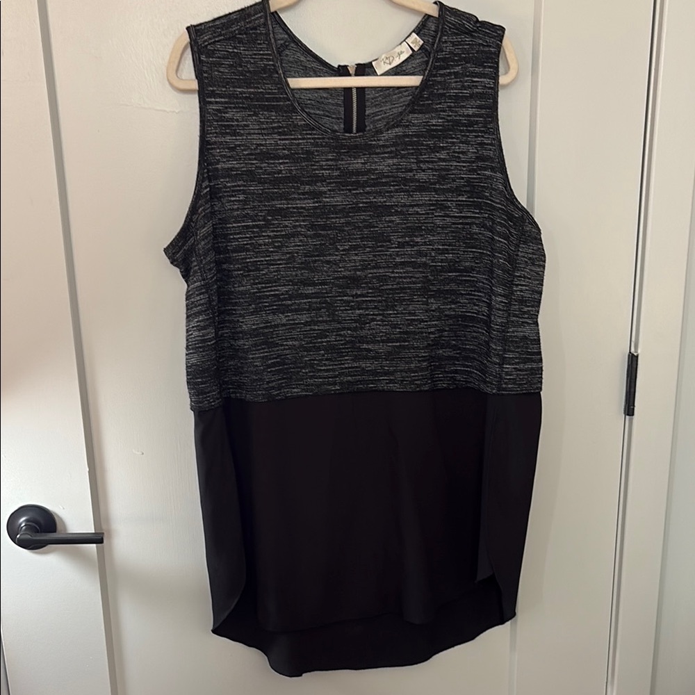 Gray & black mixed materials tank